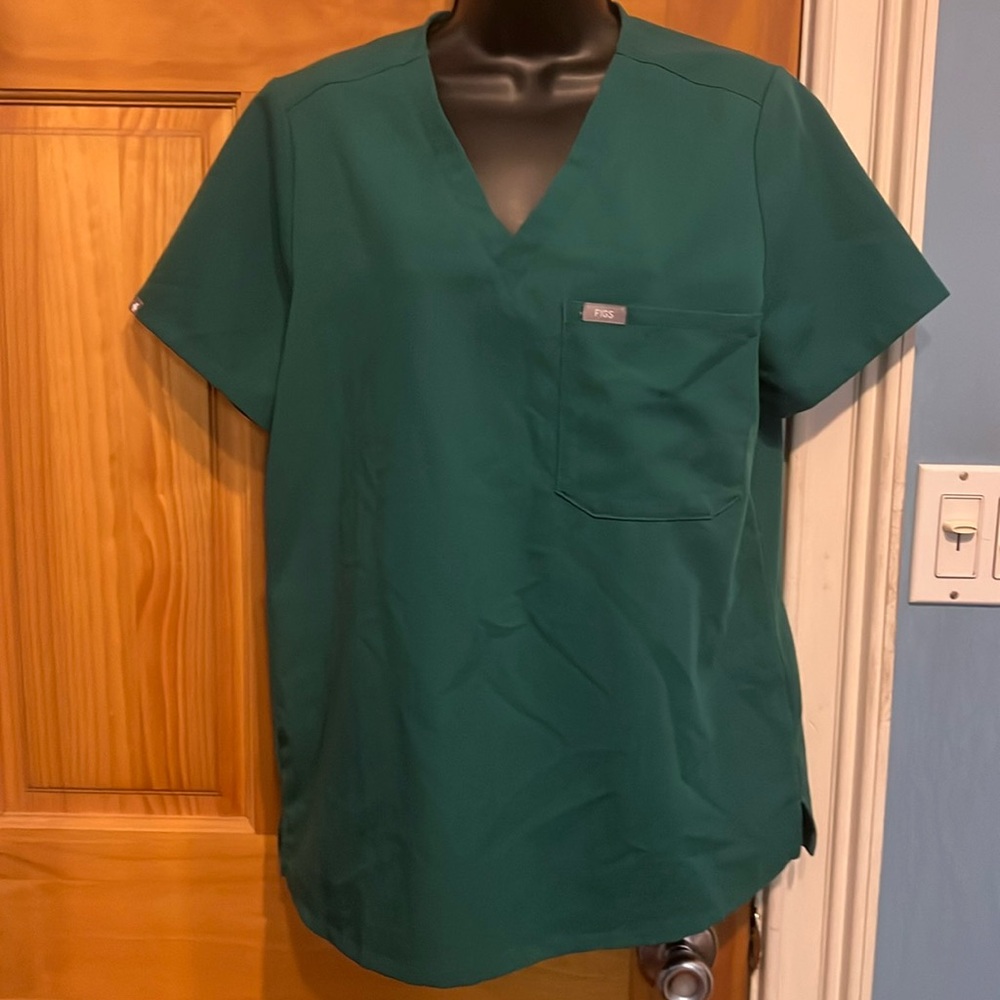 Figs Hunter Green Catarina Scrub Top!